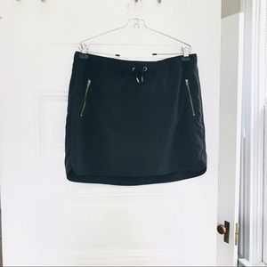Athleta black skort, L